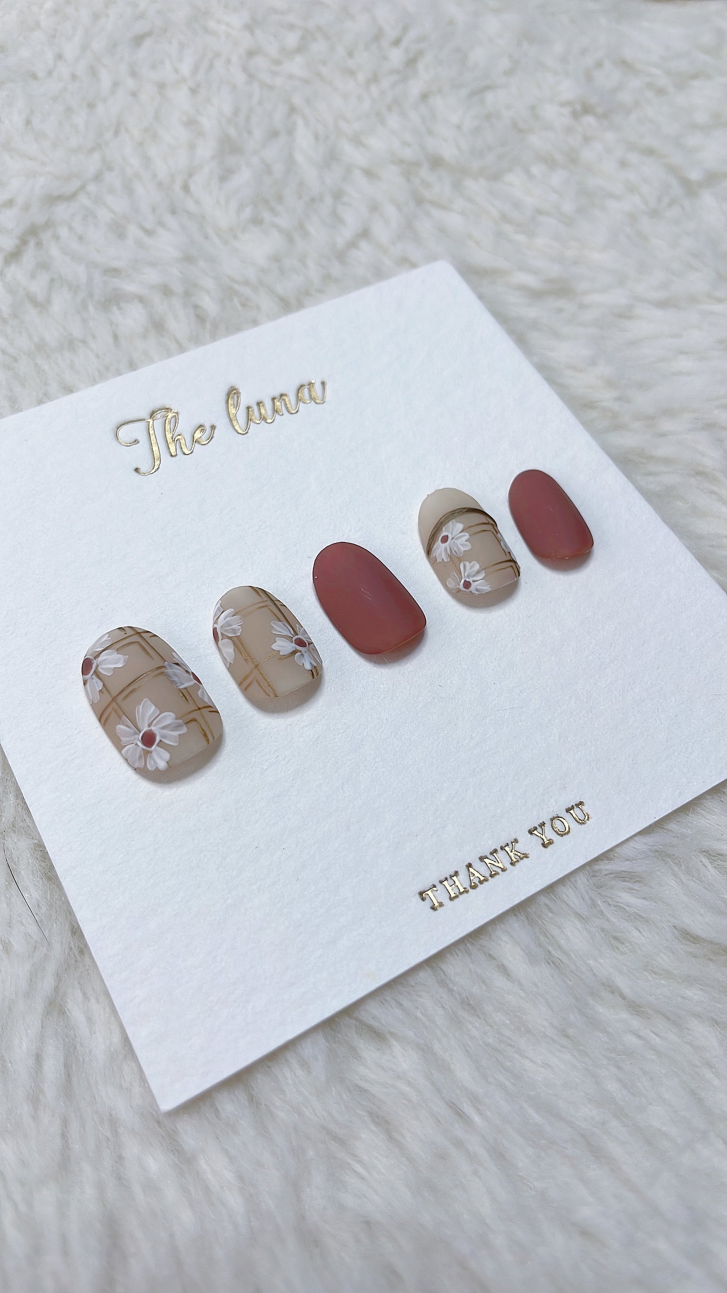 霧面手繪山茶花甲片(可重用)