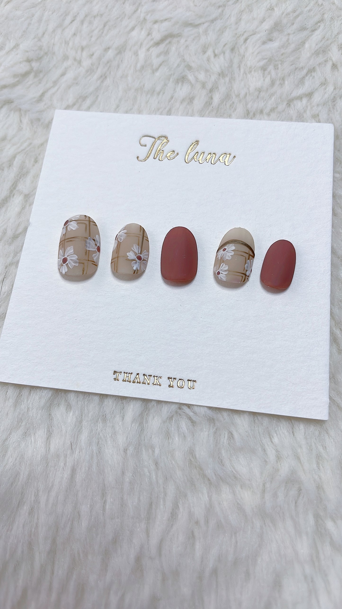 霧面手繪山茶花甲片(可重用)