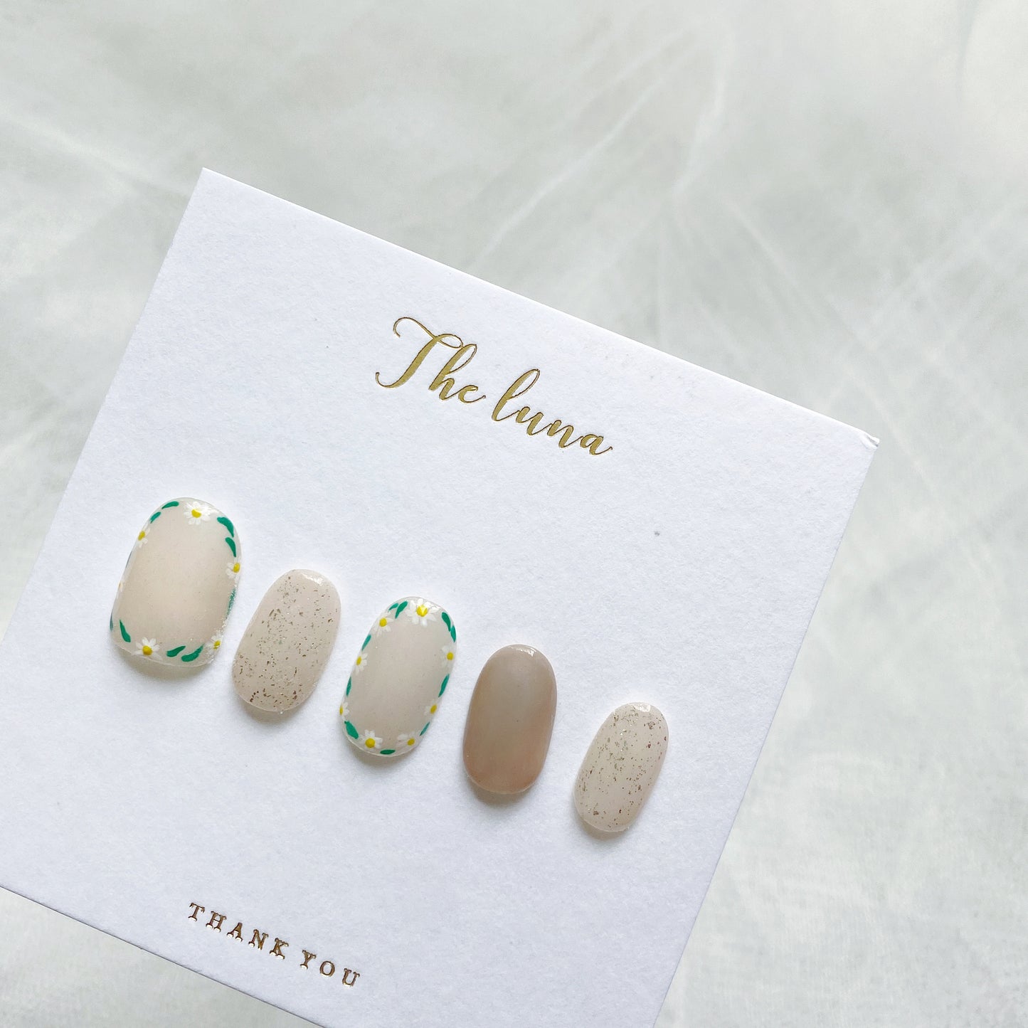 米色手繪小花閃粉甲片（可重用）