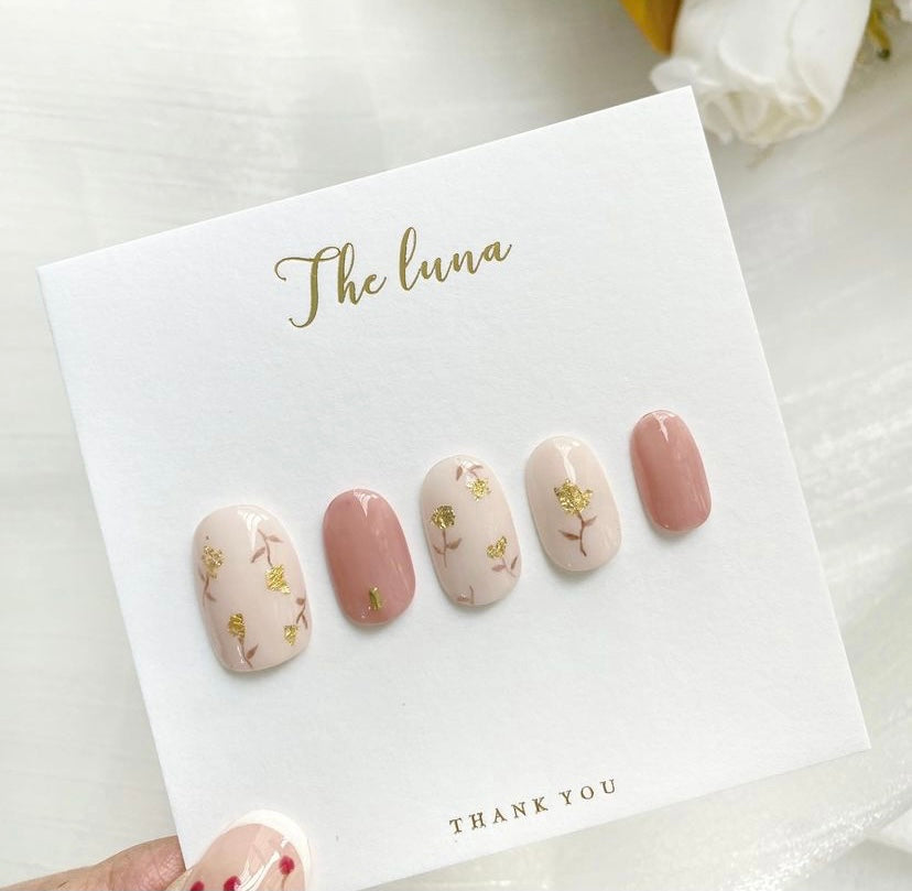 金箔粉色手繪花甲片  (可重用)